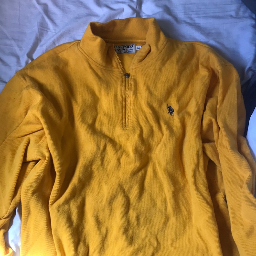 over sized polo zip fits like M-L